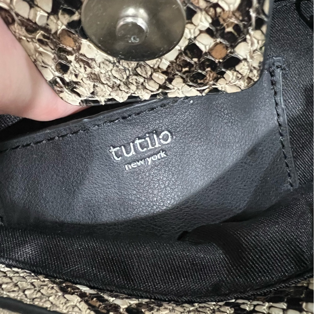 Tutilo New York Black w/Snake Skin Print Shoulder Crossbody Faux Leather Bag - Picture 8 of 15